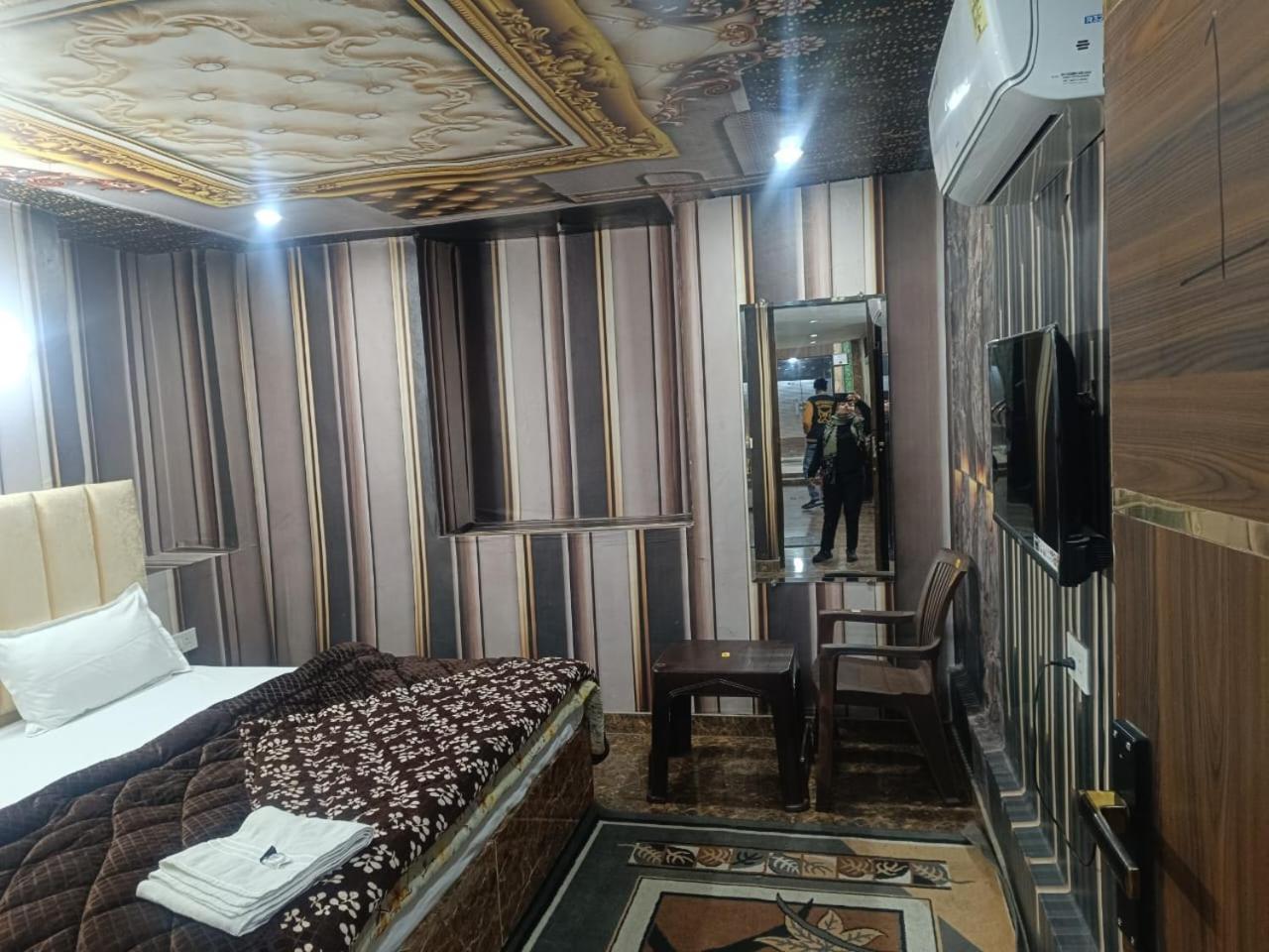 Tejas Dream 300 Meters From Golden Temple Homestay