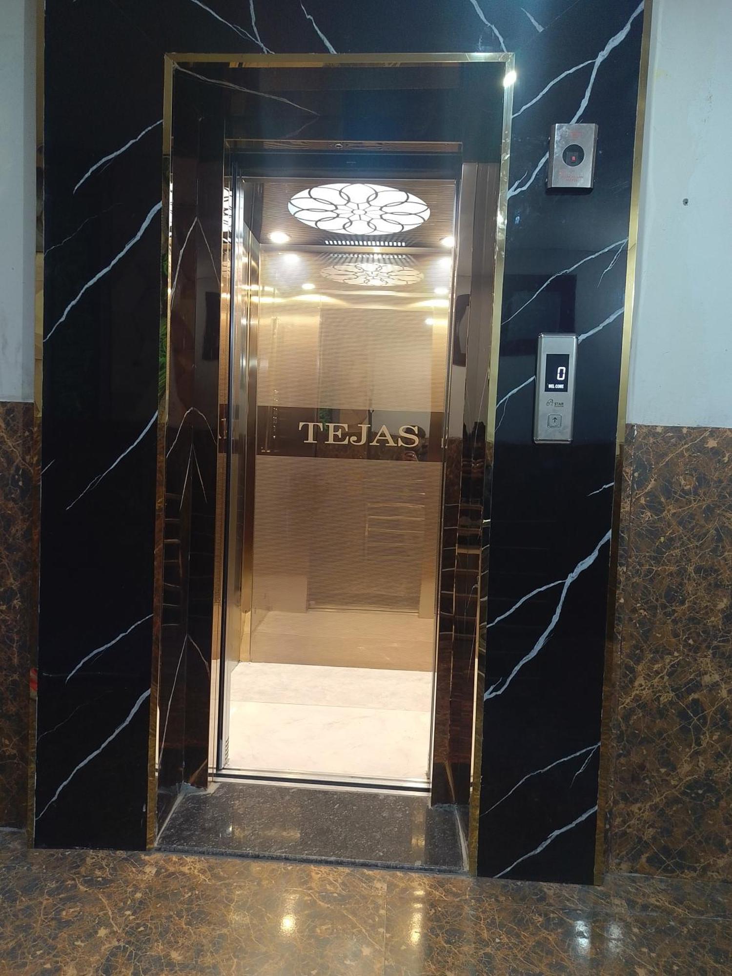 Tejas Dream 300 Meters From Golden Temple *